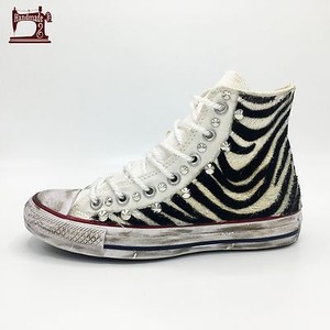 converse zebrate con borchie