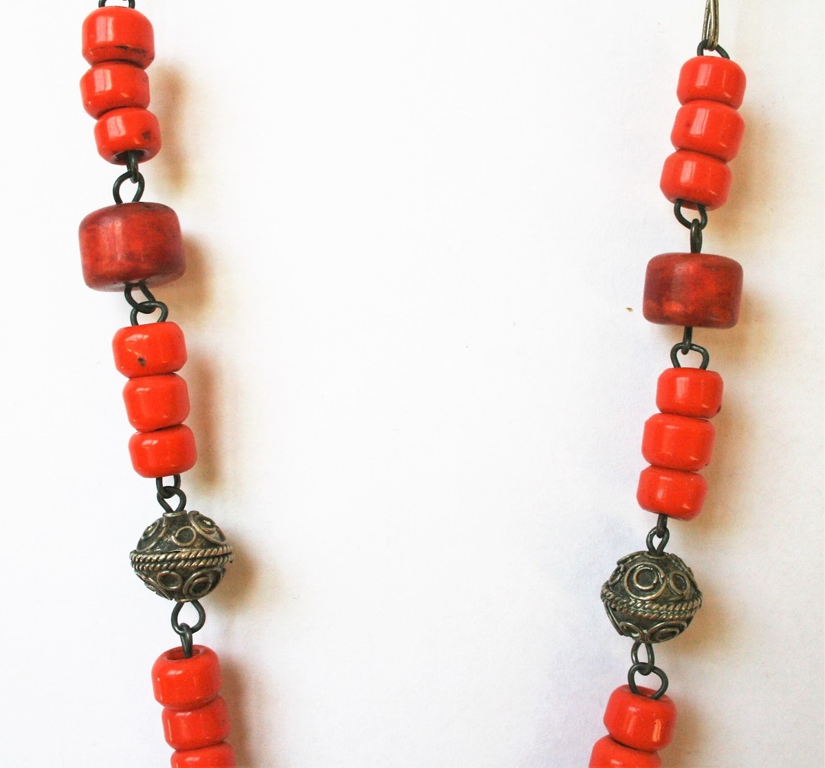 Collier Berbère Perles - Terre Cuite, ébène, Cornaline, Pâte De Verre, En Très Bon état