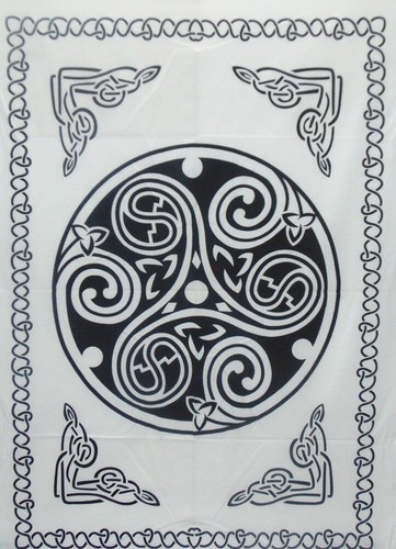 Celtic Round Textile Black And White Wall Hanging Hippie Poster Decor Tapestry - Picture 2 of 2