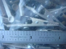 LOT of 25 MUELLER Alligator Clips BU-60S for Banana or Wire -- New and Unused