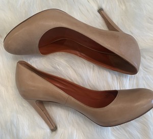 nude round toe heels