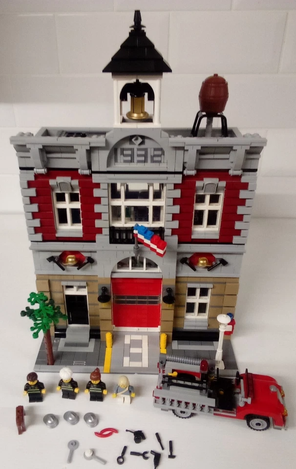 LEGO Modular Buildings 10197 Fire Brigade, photo 1 of 5