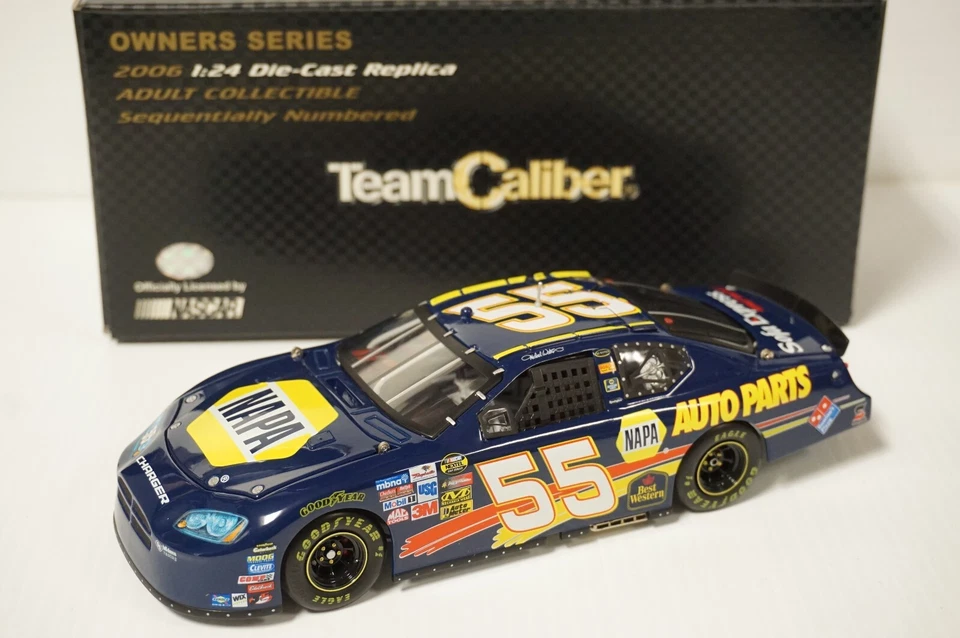 Coche diecast calibre equipo serie propietarios 1/24 Michael Waltrip #55 NAPA 2006 Foto 2 de 4