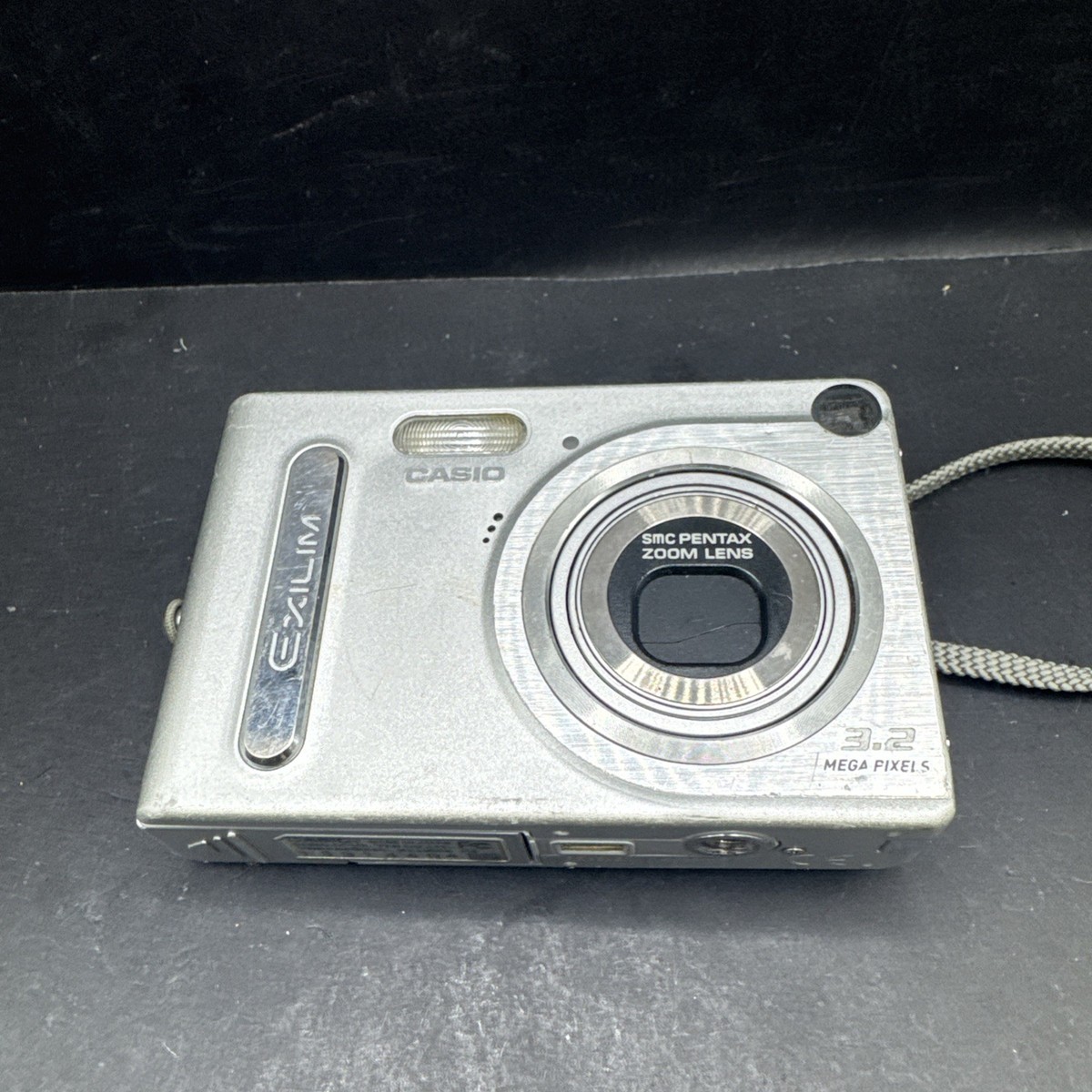 ♢USED・美品♢カシオ EXILIM EX-Z370 中古：B(並品)】カシオ EXILIM EX-Z370 シルバー | 2444690026700