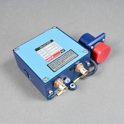 #ad MKS Baratron Pressure Head Meter 90H 1 1mm Hg Range $69.00