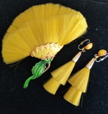 RARE Unsigned Hattie Carnegie Powder Puff Dynel Fiber Brooch Earrings Yellow SET
