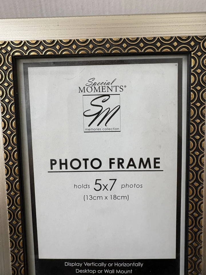 Lote Mixto de 2 Marcos de Fotos Momentos Especiales Caballete Dorado Plata Negro 5x7 Foto 2 de 4