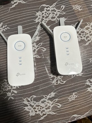 TP-Link Dual Band WiFi Extender AC1900
