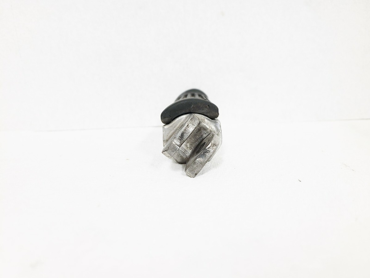 Fooページ NOS Genuine Kawasaki Front Left Footpeg GPz 750 Turbo 84-85
