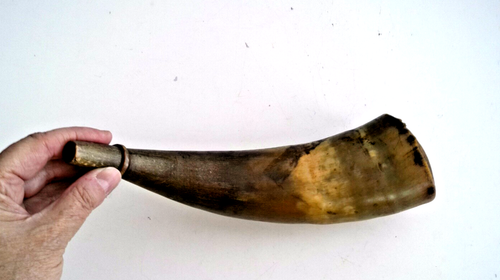 Early VTG Powder Horn signed twice - J.B. Howell on Horn & J.B. on Round Insert - Picture 5 of 5