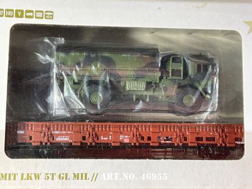 X11-29 4MFOR TRAIN FLAT CAR WITH A 5T GL MILITARY TRUCK -HO SCALE -MARKLIN 46955