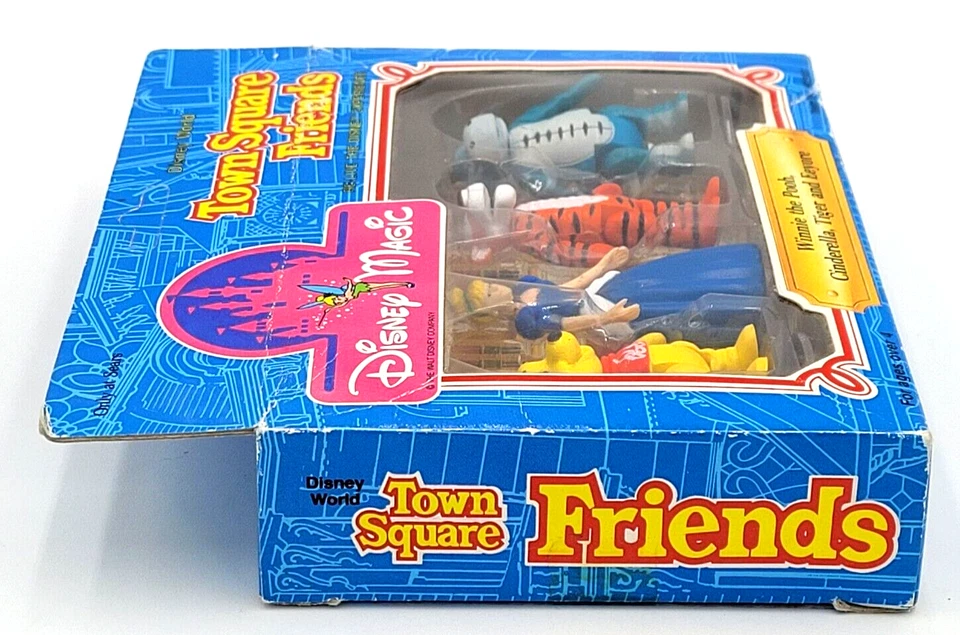 Figuras de 2" Disney Magic Town Square Friends Pooh Cinderella Tigger Eeyore 1988 Foto 4 de 4