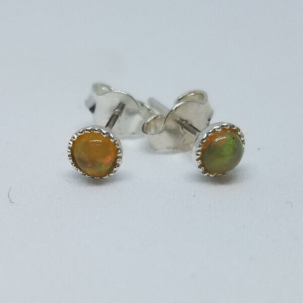 Clous boucles d'oreille en argent serties opales welo véritables création unique