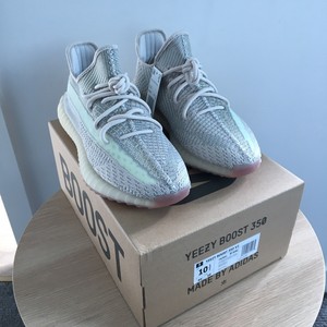 yeezy us 10