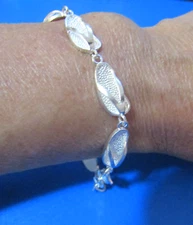 Flip Flop Link Bracelet Silver Plate .5*7.5*8