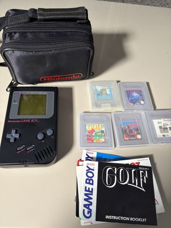 Nintendo Game Boy DMG-01 Bundle–Fully Working–Nintendo Case–5 Games with Manuals
