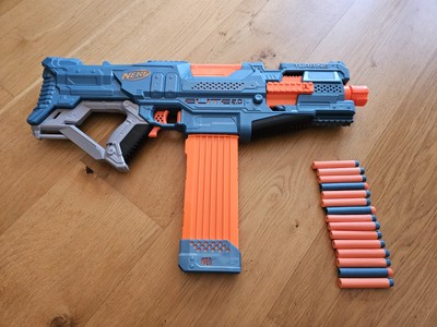Nerf Elite 2.0 Turbine CS-18 Motorisierter Blaster