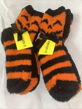 Lot  Of 2 Forever 21 Women's Set of 3 Halloween Socks Cozy Fluffy Size 9-11 New