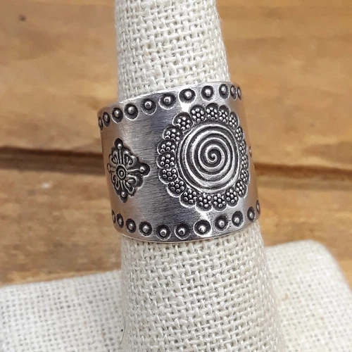 Vintage Southwestern Etched Sterling Silver Wide Wrap Band Sz. 7.5 Adj.