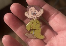 2008 Disney Parks Pin Snow White And The Seven Dwarfs Smiling Dopey