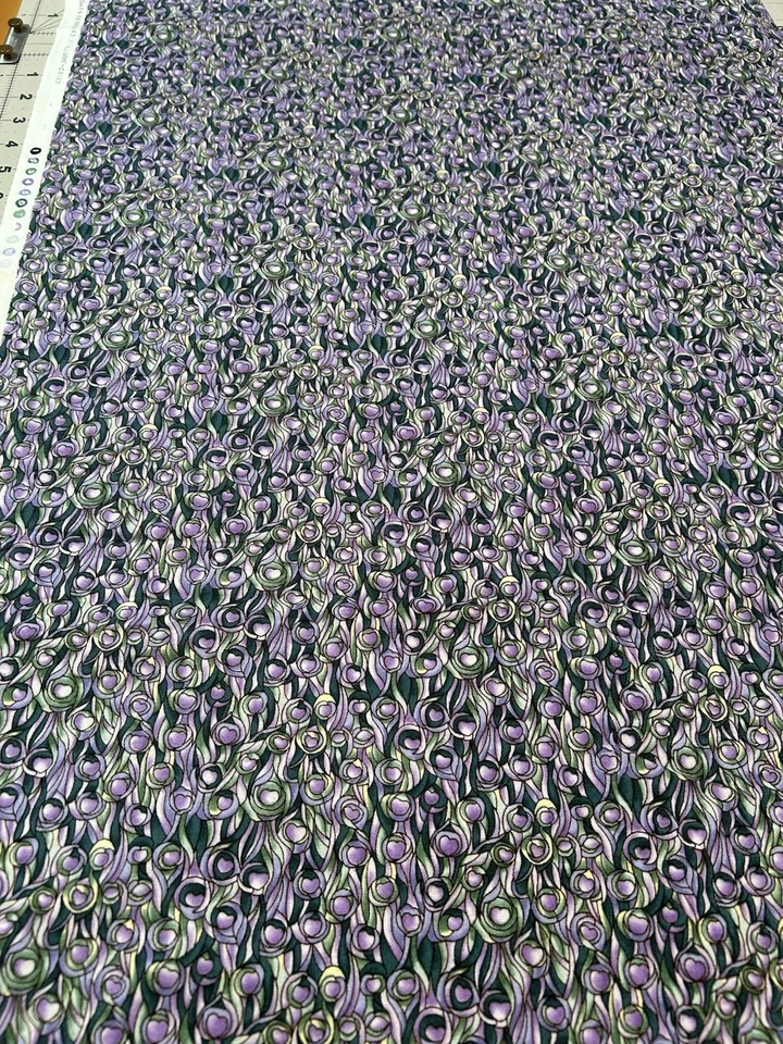 Tela de flores corazones púrpuras tesoros atemporales de colección por Illume C5123 Foto 2 de 4