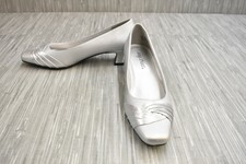 easy street eloise pump silver