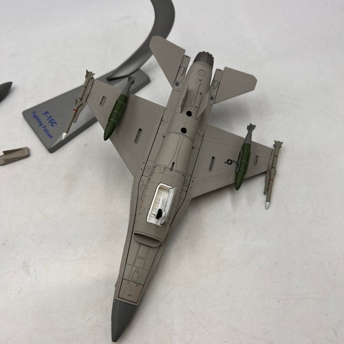 Air Force 1 F-16C Fighting Falcon 8" Model USED With Stand - Picture 12 of 18