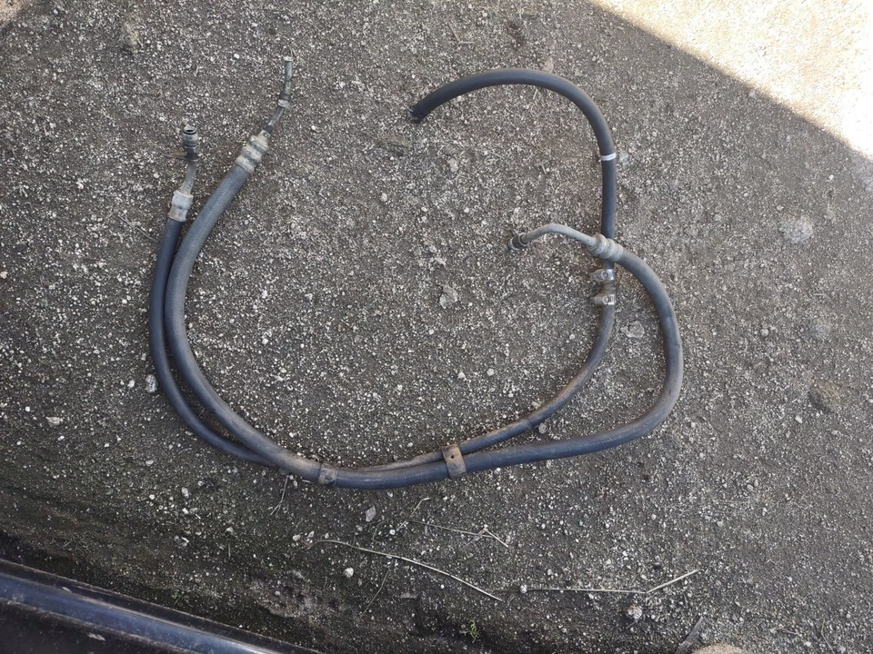 Manguera de línea de presión de dirección asistida para ambas mangueras Jaguar XJ6 1980-1987 usada Foto 4 de 4