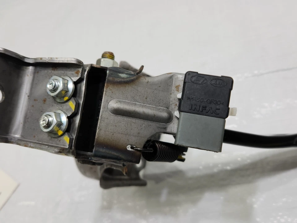 Conjunto de pedal de freno Kia Optima 2011-2013 OEM 328003Q200 Foto 4 de 4