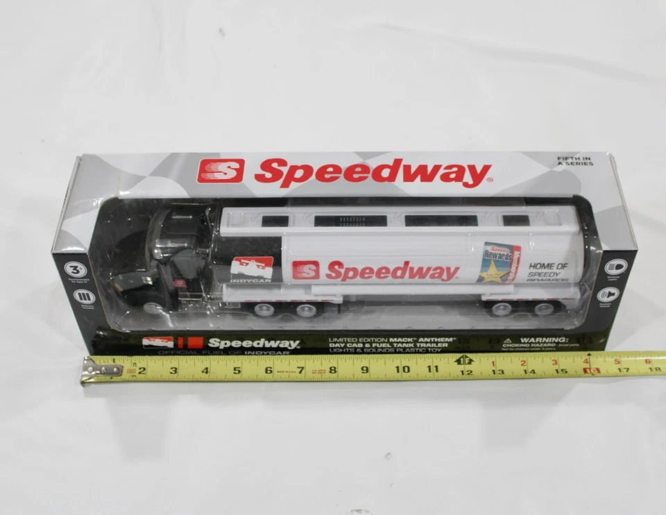 NIB SPEEDWAY First Gear Mack Anthem Day Fuel Tank Trailer Truck Cab Lights Sound - Image 2 of 4