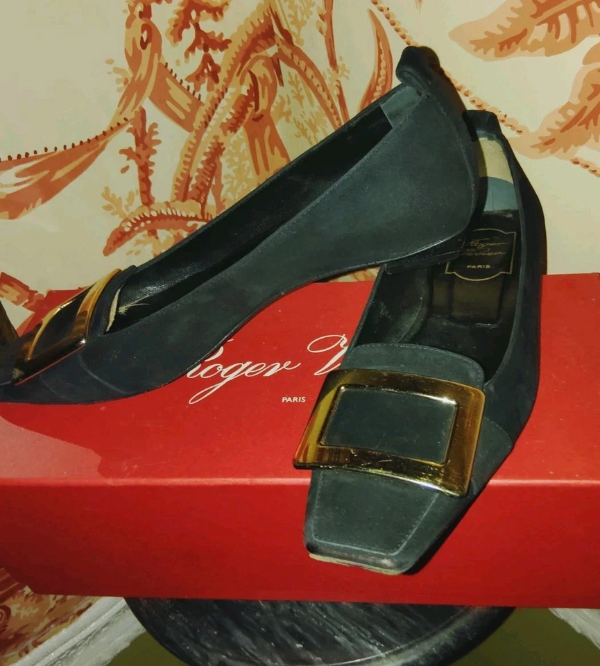 GUC ROGER VIVIER черный Belle замши золотой пряжки низкий каблук размер 7 - Изображение 2 из 4