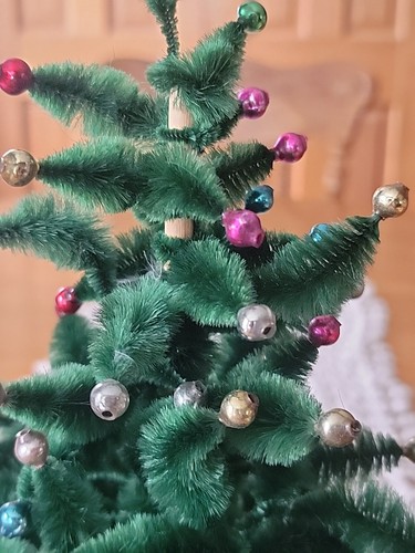 Vintage Chenille Pipe Cleaner Christmas Tree w/ Mercury Glass Bead Bulbs 14.5"T - Picture 7 of 20
