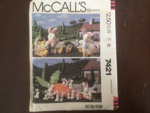 1981 EASTER BUNNYS 3 sz Carrot, Chicks, Egg Basket Pattern Vintage McCalls 7421