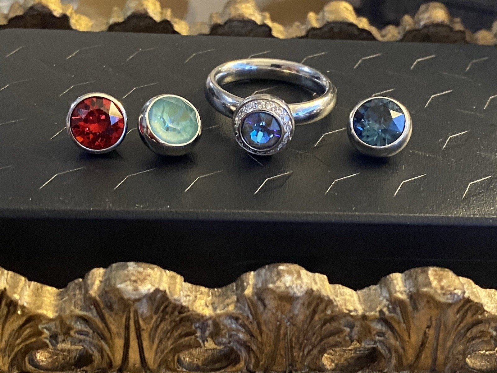 Authentic Qudo Ring & 4 Interchangeable Toppers S… - image 1