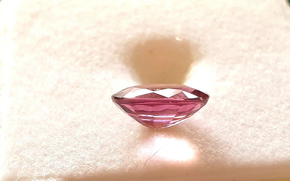 Rubellit 9x7mm Oval Facettiert 1,64ct. - Bild 3 von 4