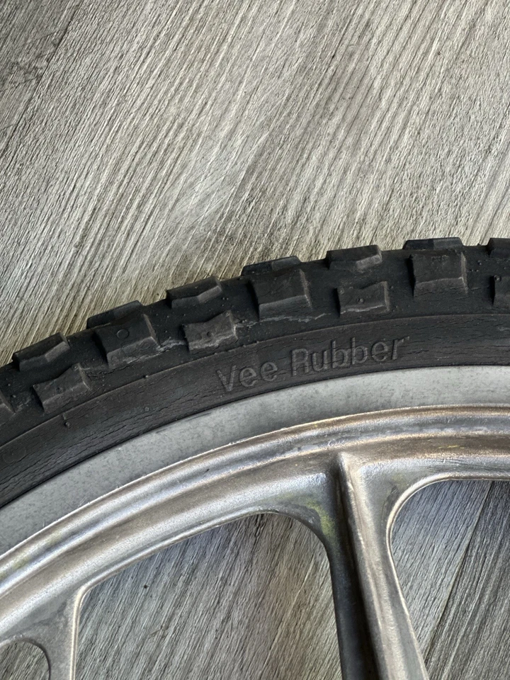 Mongoose Old School BMX - 20” PRODUCTOS BMX RUEDAS MOTOMAG II" Foto 4 de 4