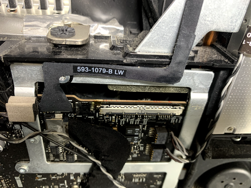 Apple iMac A1311 2011 21.5" i5 Intel - FOR PARTS Does not power up Glass cracked - Picture 2 of 24