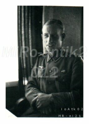 Foto, WK2 3.Pz.-Jäger-Abtlg.169, NOR/Bergen, Feldwebel im Cafe, 1941 5026-917