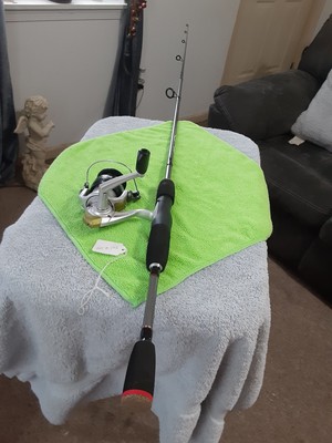 Spinning Fishing Rod Sougayilang 6'médium 10lb 2PC AND Reel ZEBCO