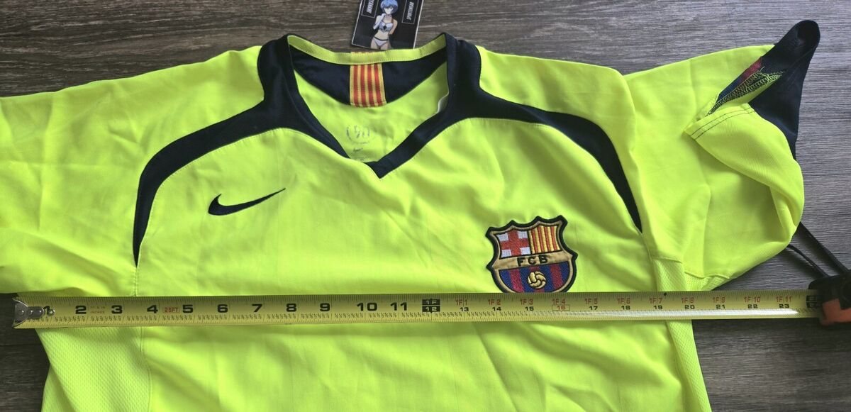 Nike FC Barcelona 2005/2006 Away Lionel Messi Total 90 Nike FC Barcelona 2005/2006 Away Lionel Messi Total 90