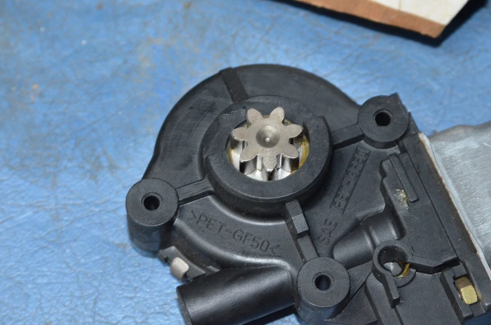 Nuevo de Lote Antiguo Chrysler 300M 1999-00 Motor Ventana Eléctrica Trasera Izquierda Concord Dodge Intrepid OE Foto 4 de 4