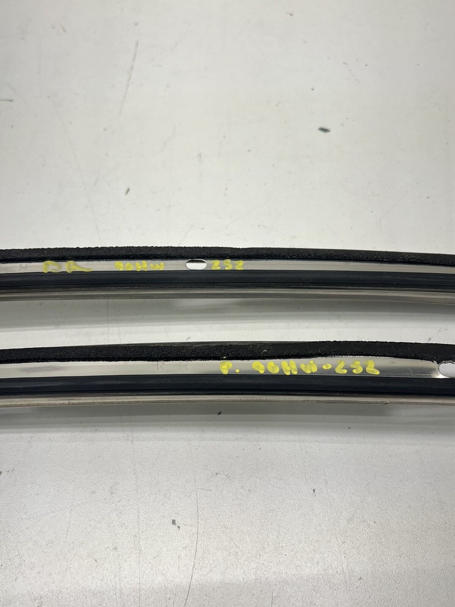 1990-1996 Nissan 300ZX Z32 2+0 A Pillar Seal Trim Bracket Holder