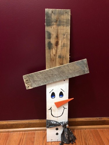 Wood Pallet Snowman Handmade Painted Christmas Winter Holiday Reclaimed Wood - Picture 4 of 5