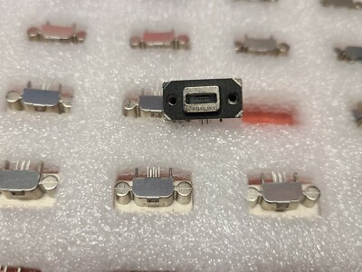 NEW AMPHENOL MICRO AB USB PCB MOUNT CONNECTOR MUSBK15230
