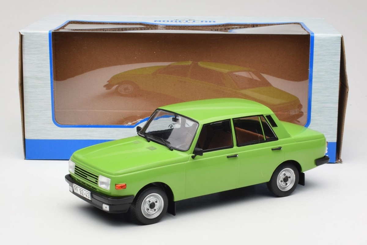 MCG18062 Wartburg 353 Green MCG 1/18 | eBay