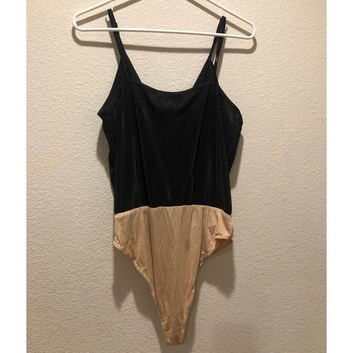 Wayf NWT Black Surplice Ribbed Cami Bodysuit Size M - Picture 3 of 7