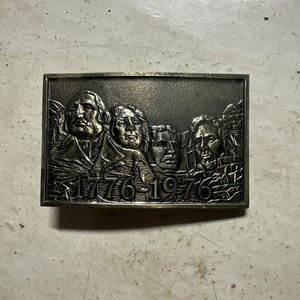 Bicentennial 1776-1976 50 Year Vintage Mount Rushmore Belt Buckle Brass Lewis US