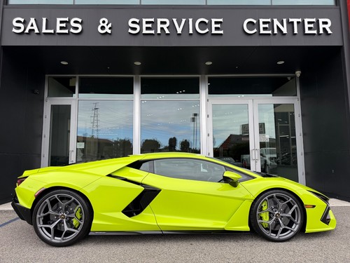2025 Lamborghini Revuelto