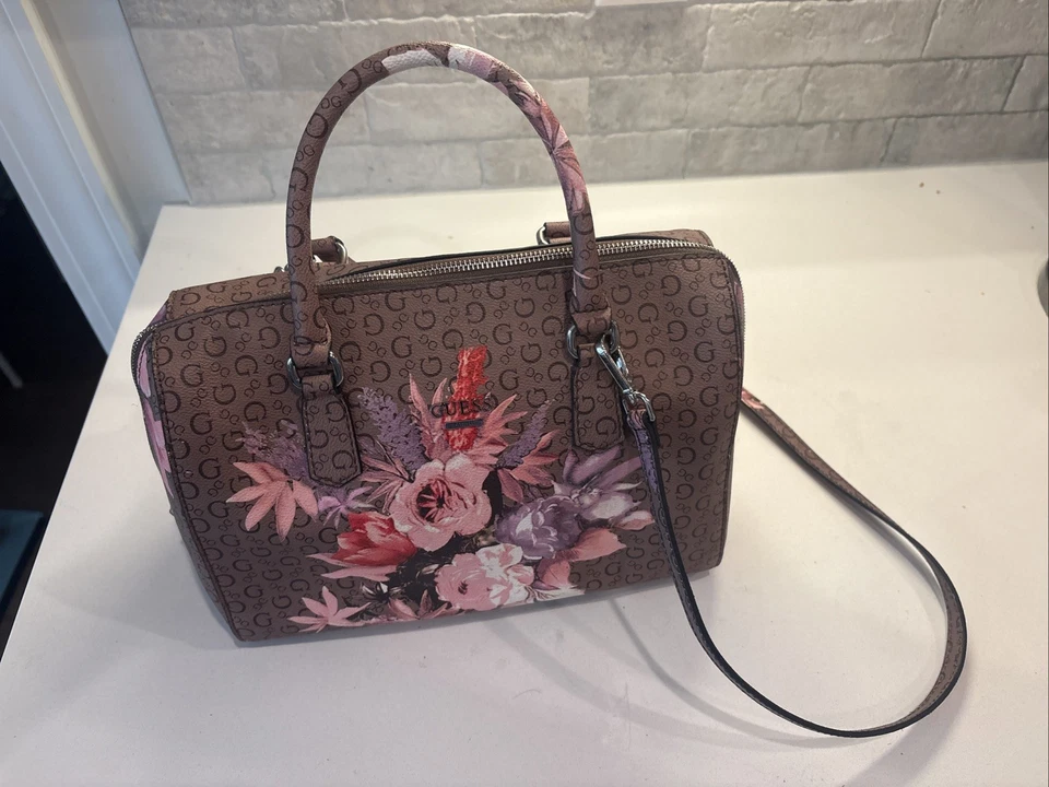 Guess Asheville Rose Floral Satchel Handbag With Cross Body Strap Foto 2 de 4