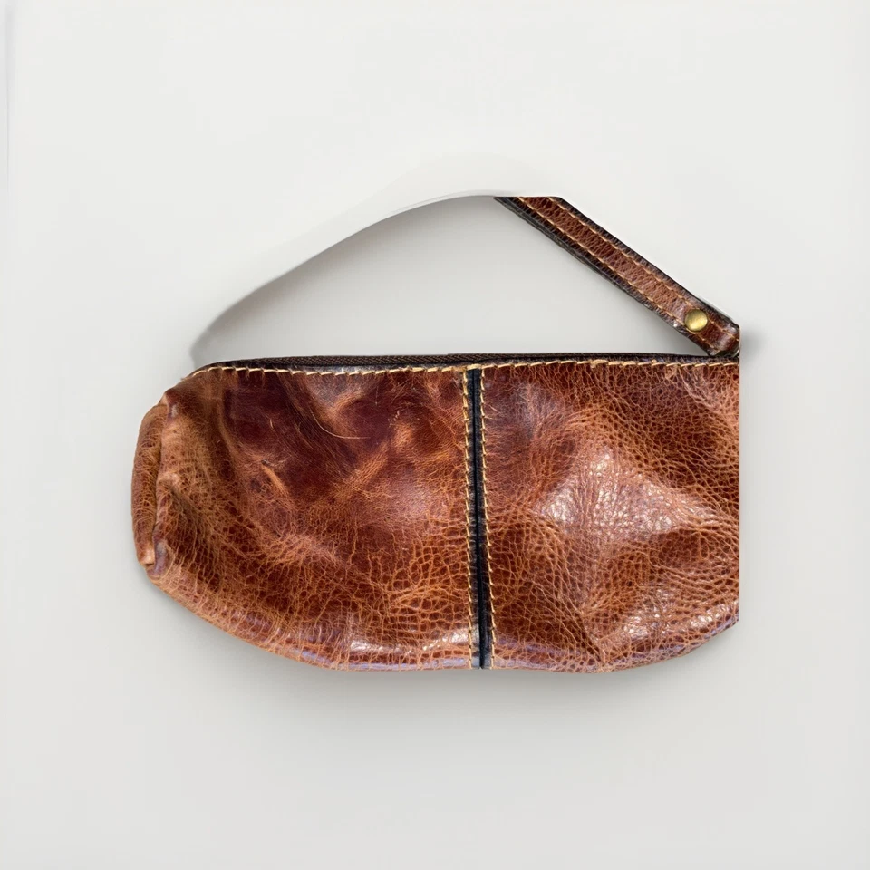 Cartera Muñequera Patricia Nash Cuero Marrón Y2K Tachonada Foto 3 de 4